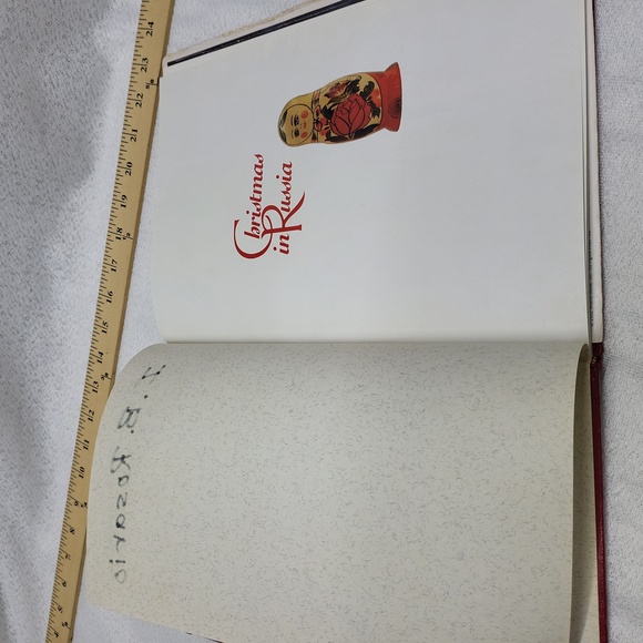 3/$20 Christmas In Russia from World Book - Picture 4 of 16